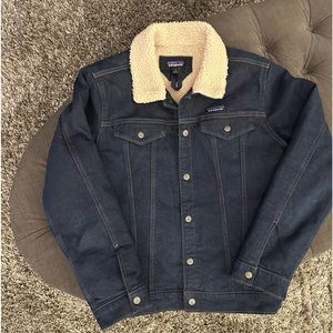 Denim Patagonia jacket; fleece lined; like new